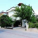 Onur Bed and Breakfast Φετιγιέ